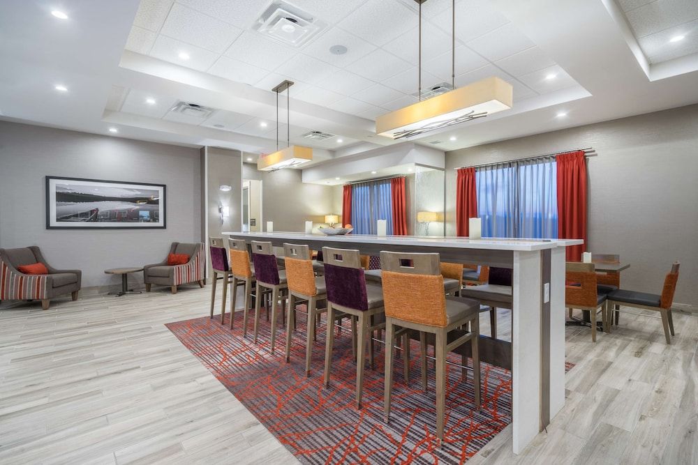 Hampton Inn Oxford 2