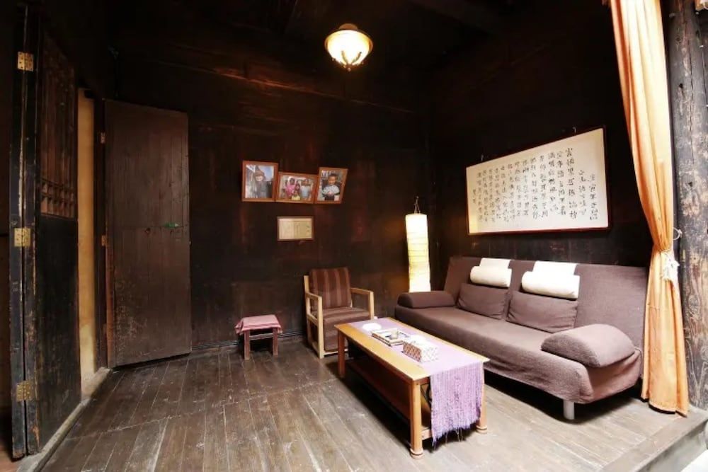 Pig's Inn Huangshan Xidi 3