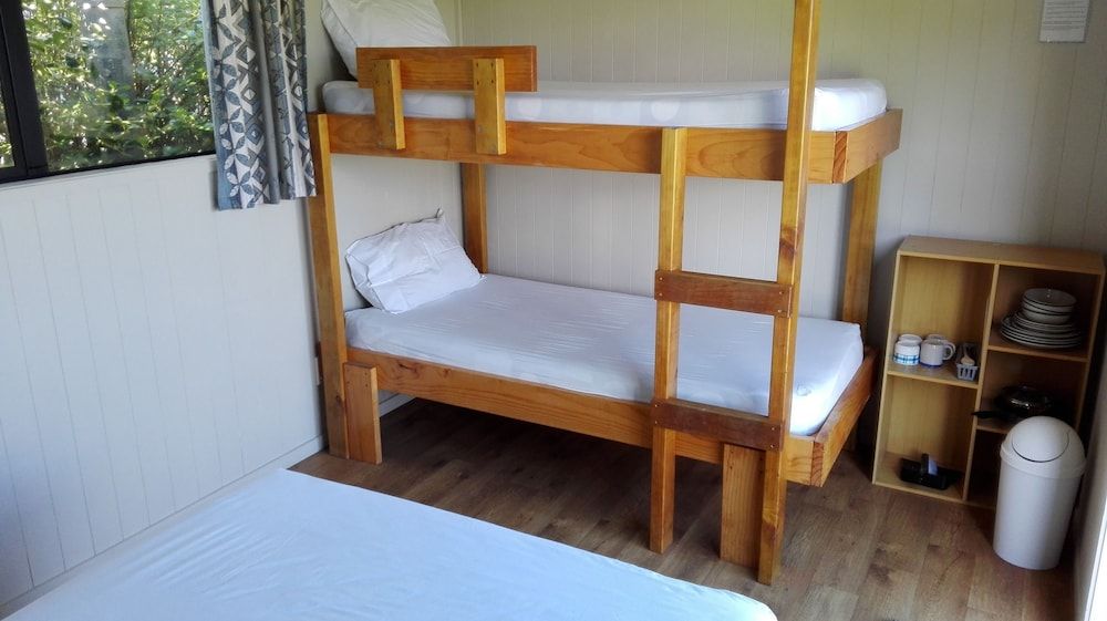 Opunake Beach Kiwi Holiday Park 2
