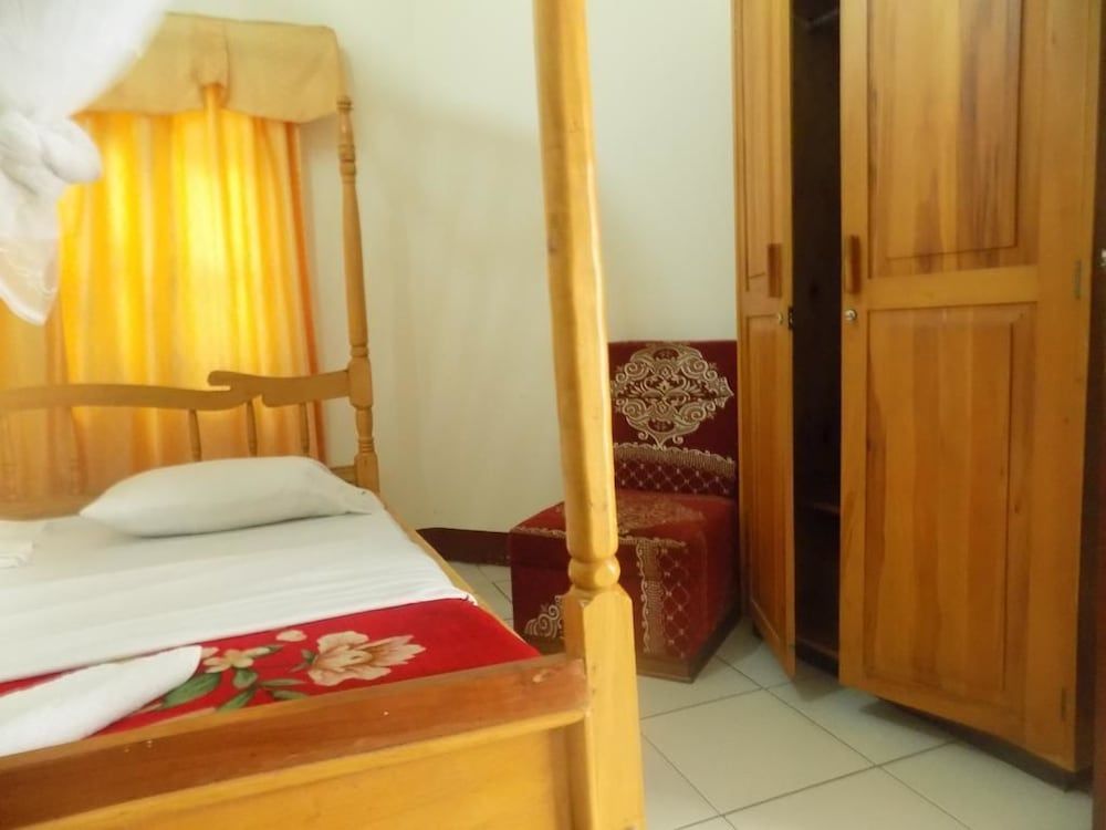 Town View Hotel 3