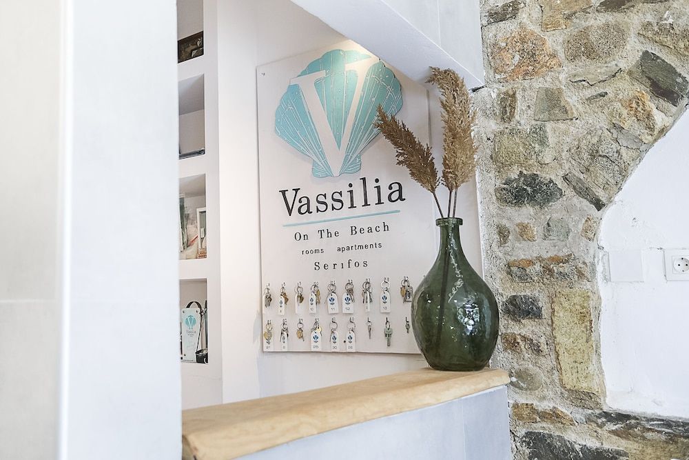 Vassilia on the beach Serifos -1 estrellas en Livadakia