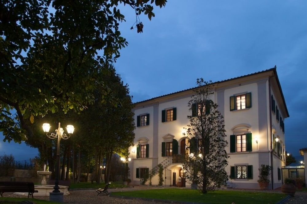Relais Villa Scarfantoni B&B -1 estrellas en Montemurlo