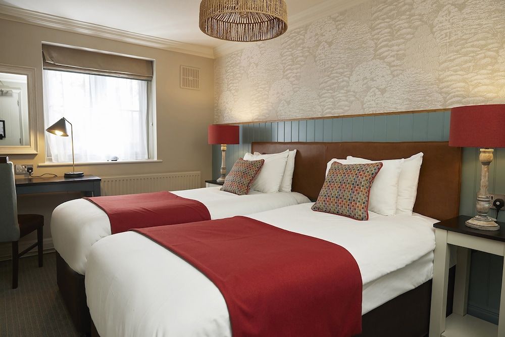 Feathers Hotel by Chef and Brewer Collection 3
