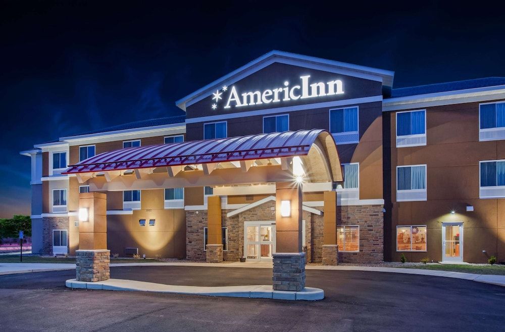 AmericInn by Wyndham DeWitt 3 estrellas en De Witt