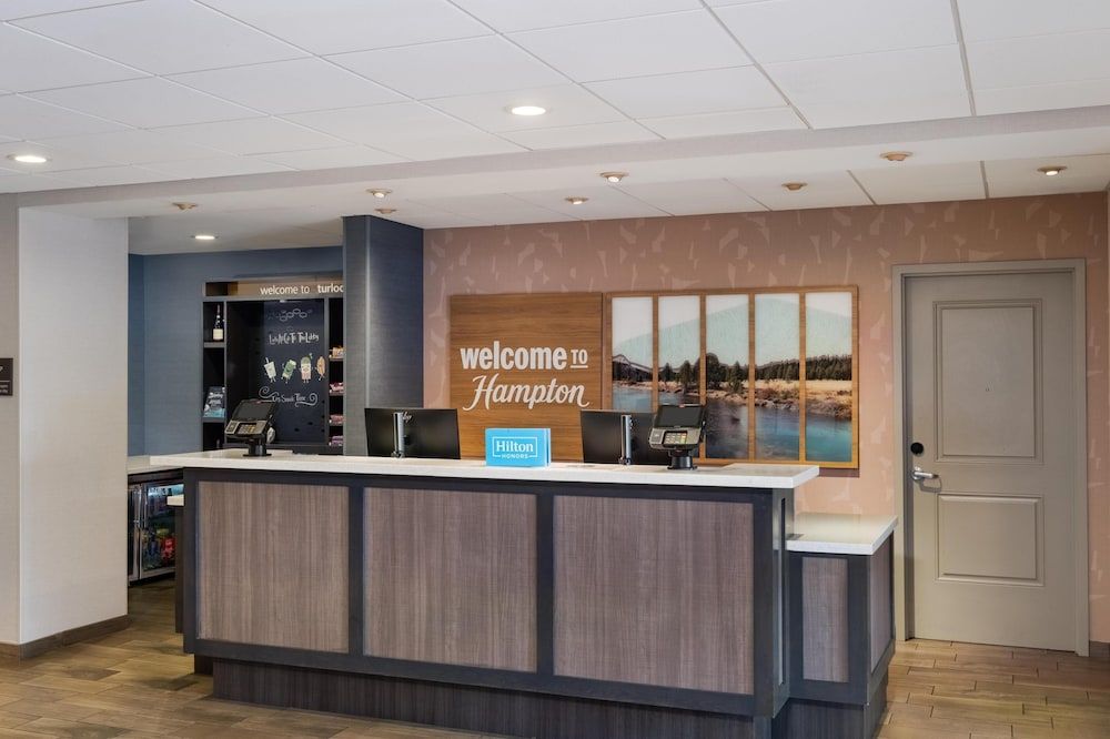 Hampton Inn Turlock 2