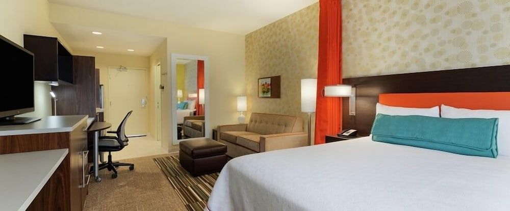 Home2 Suites by Hilton Portland 3