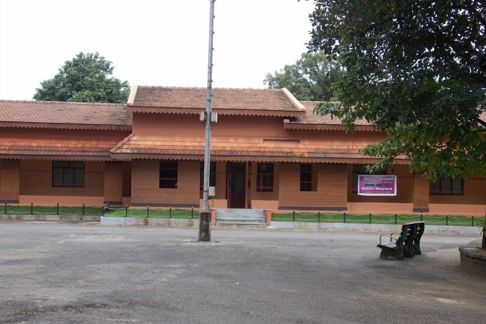 KSTDC Hotel Mayura Gerusoppa 2 estrellas en Māvingundi