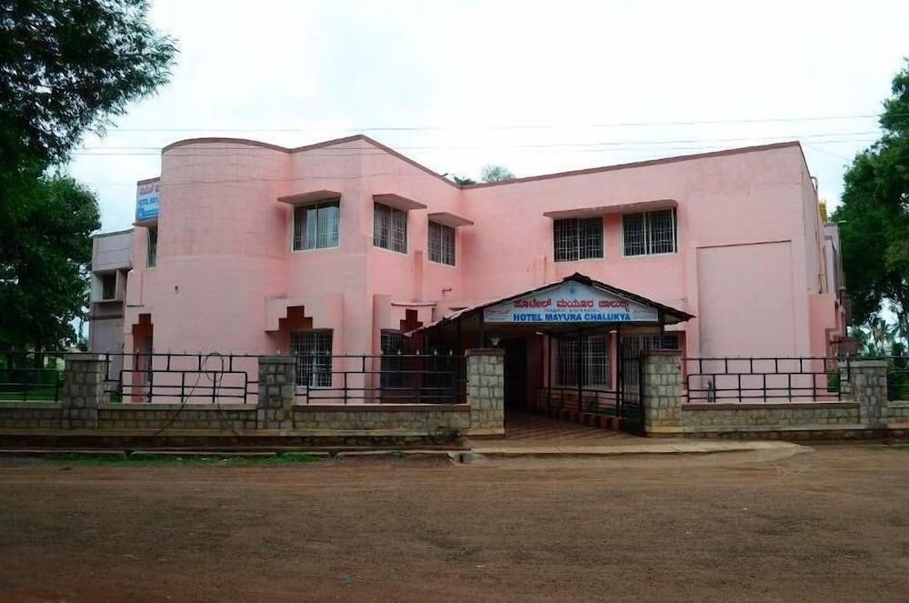 KSTDC Hotel Mayura Chalukya Badami 2 estrellas en Badami