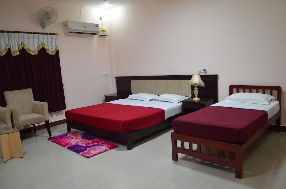 KSTDC Hotel Mayura Chalukya Badami 3