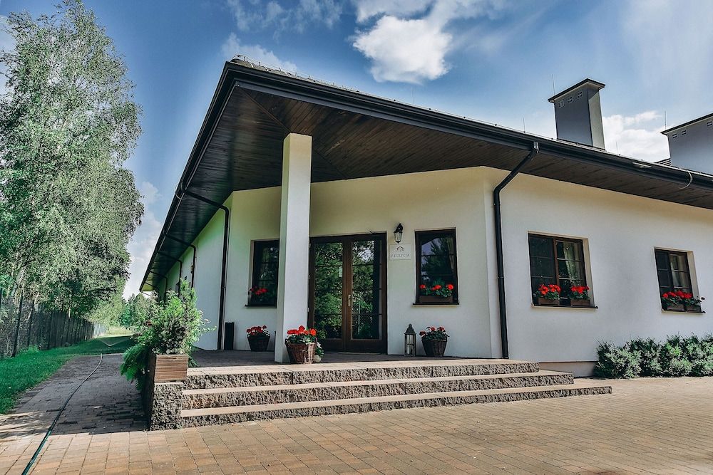 Dwór Klembów -1 estrellas en Klembów Kościelny