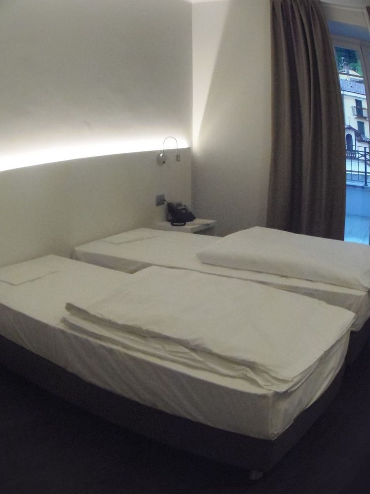Albergo Dongo 3