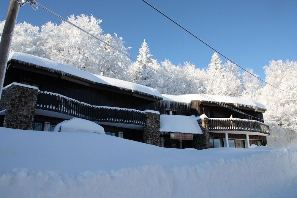 Chalet Hotel Les Marmottes -1 estrellas en Montferrier