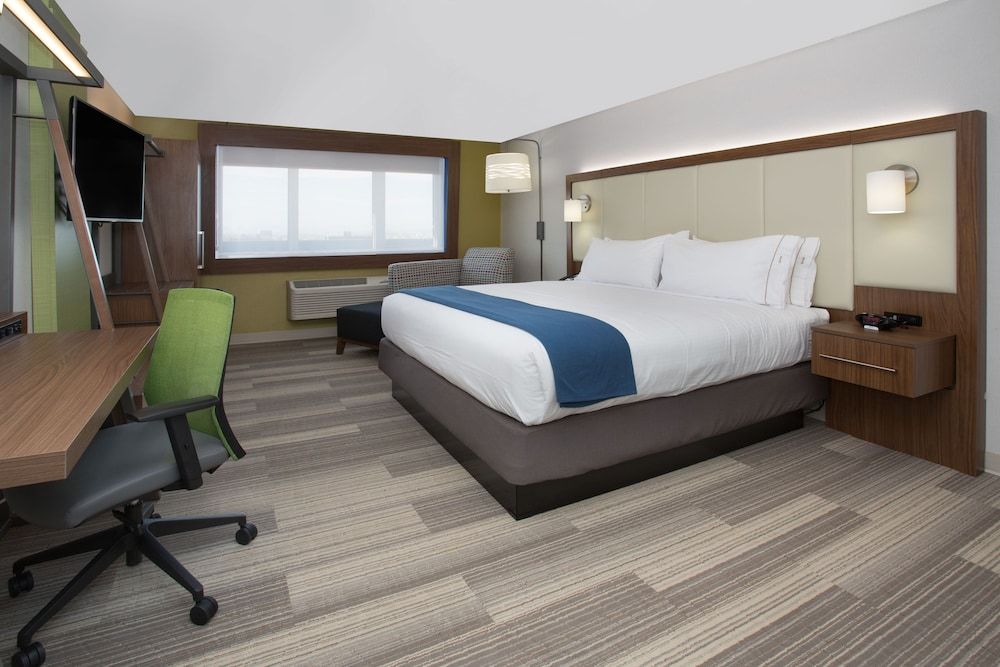 Holiday Inn Express & Suites Brenham South by IHG 2