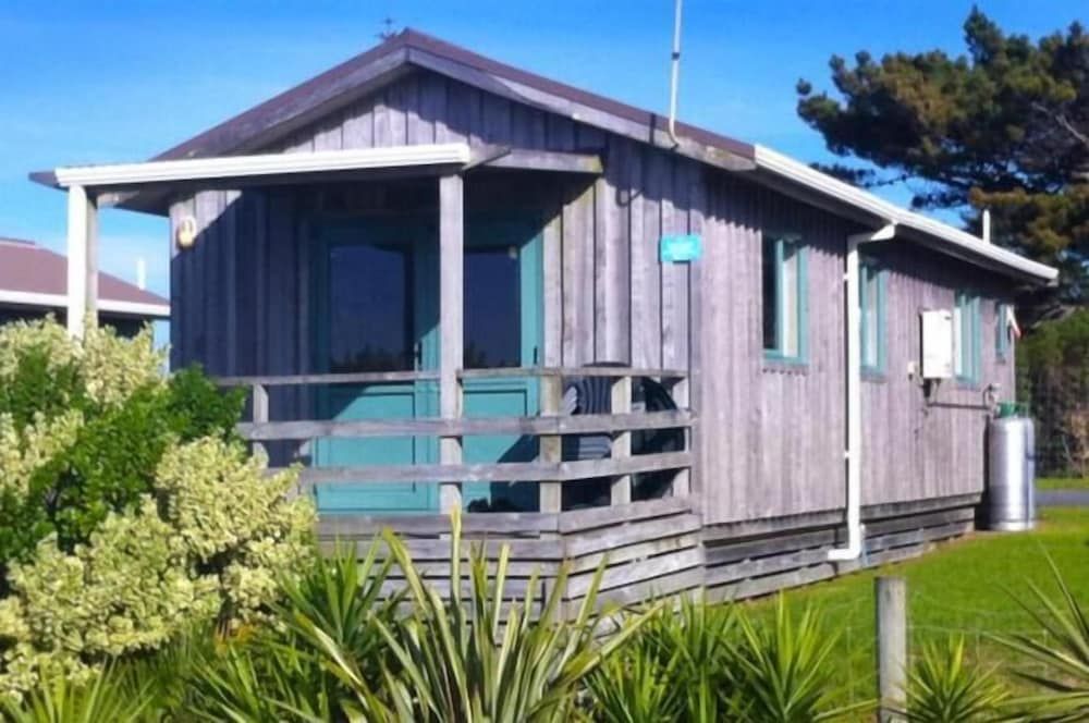 Thornton Beach Holiday Park 3