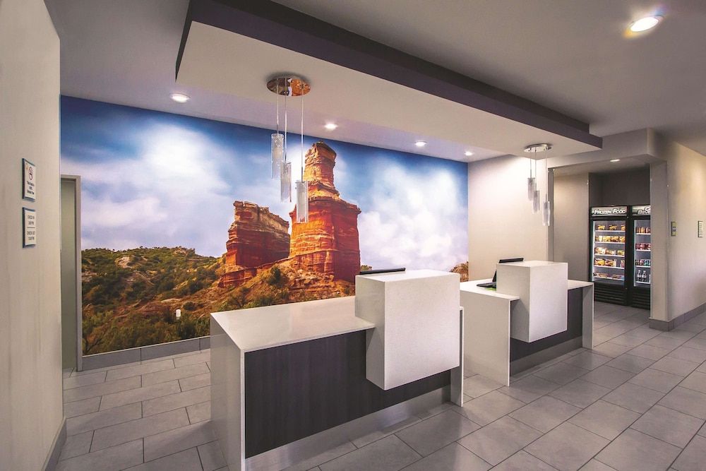 La Quinta Inn & Suites by Wyndham Pampa 2