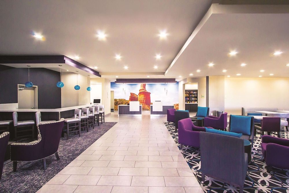 La Quinta Inn & Suites by Wyndham Pampa 3