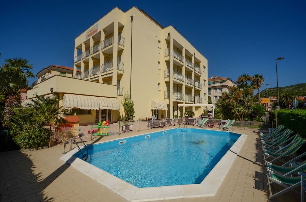 Residence Villa Gloria -1 estrelas em Borgio Verezzi