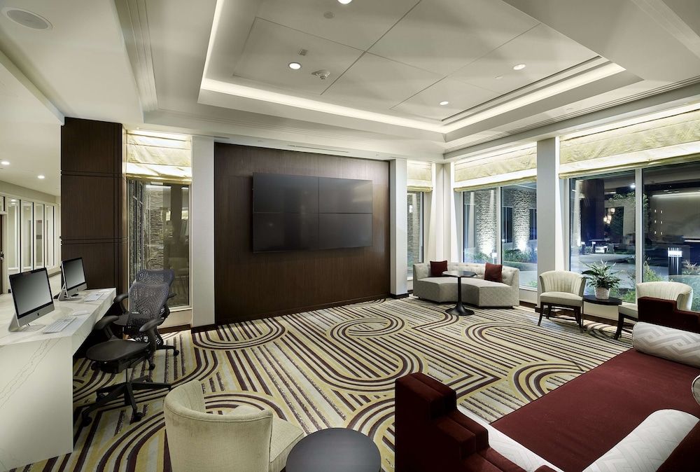 Hilton Garden Inn Roslyn 2