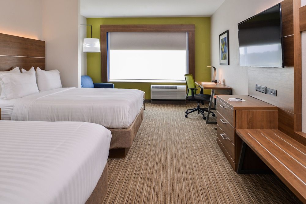 Holiday Inn Express & Suites Siloam Springs by IHG 3