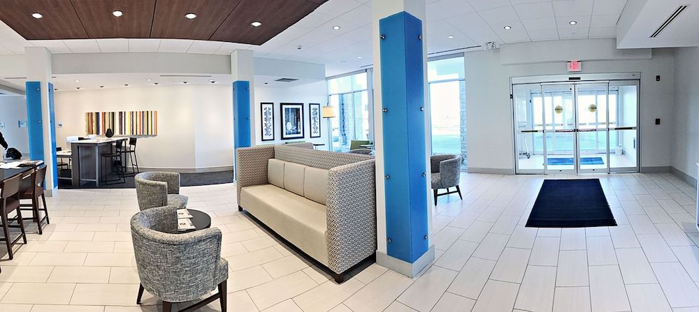Holiday Inn Express & Suites Rantoul by IHG 3