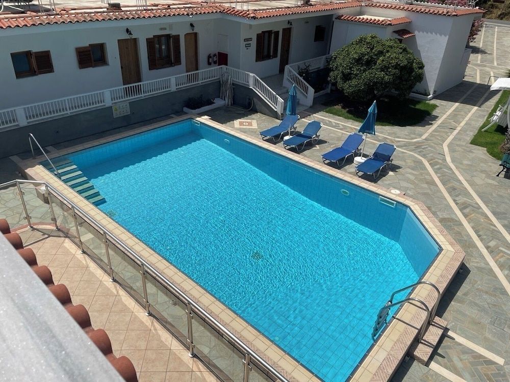 Adult Only - Hotel Suzanna -1 estrellas en Achladies