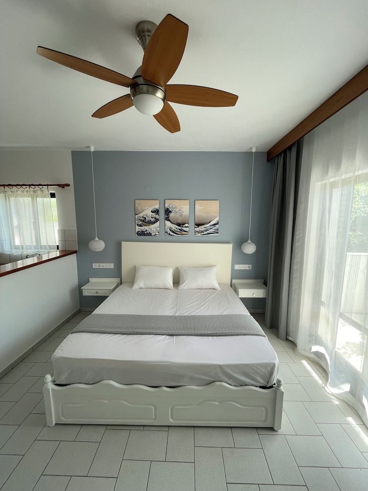 Adult Only - Hotel Suzanna 3