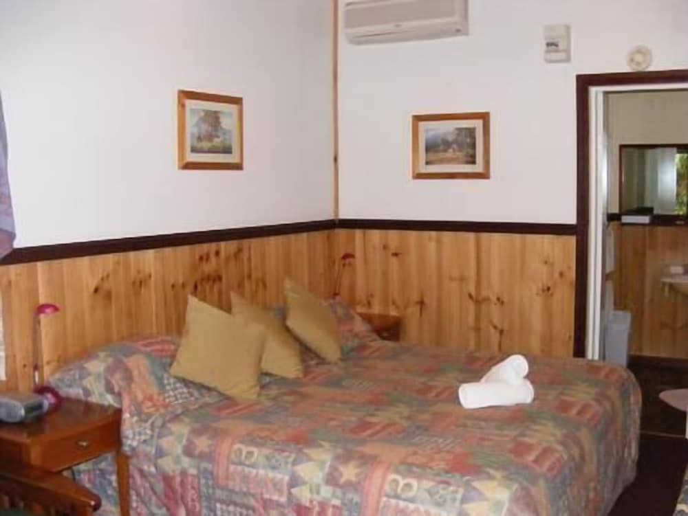 Cedar Lodge Cabins -1 estrellas en Mount Victoria