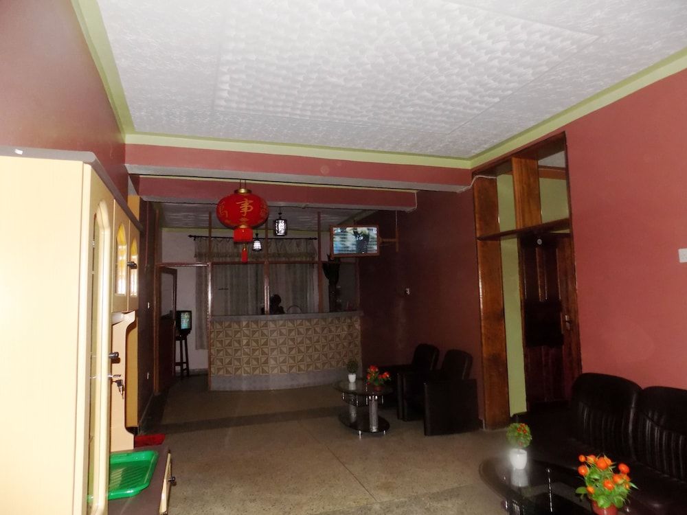 Hotel B Plus 2