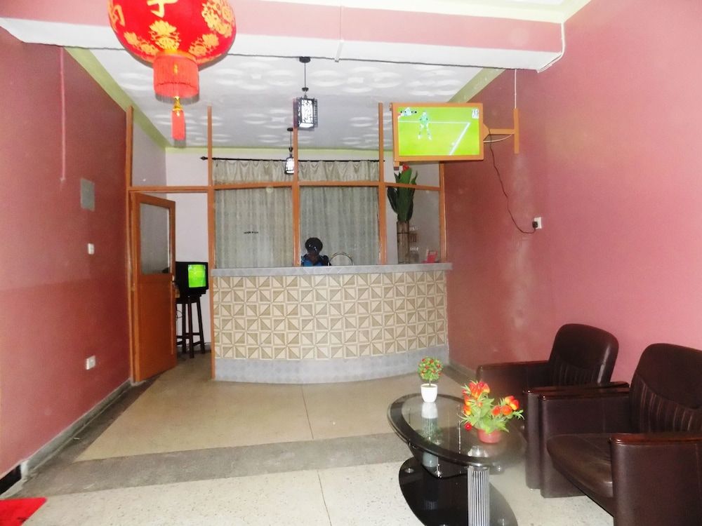 Hotel B Plus 3