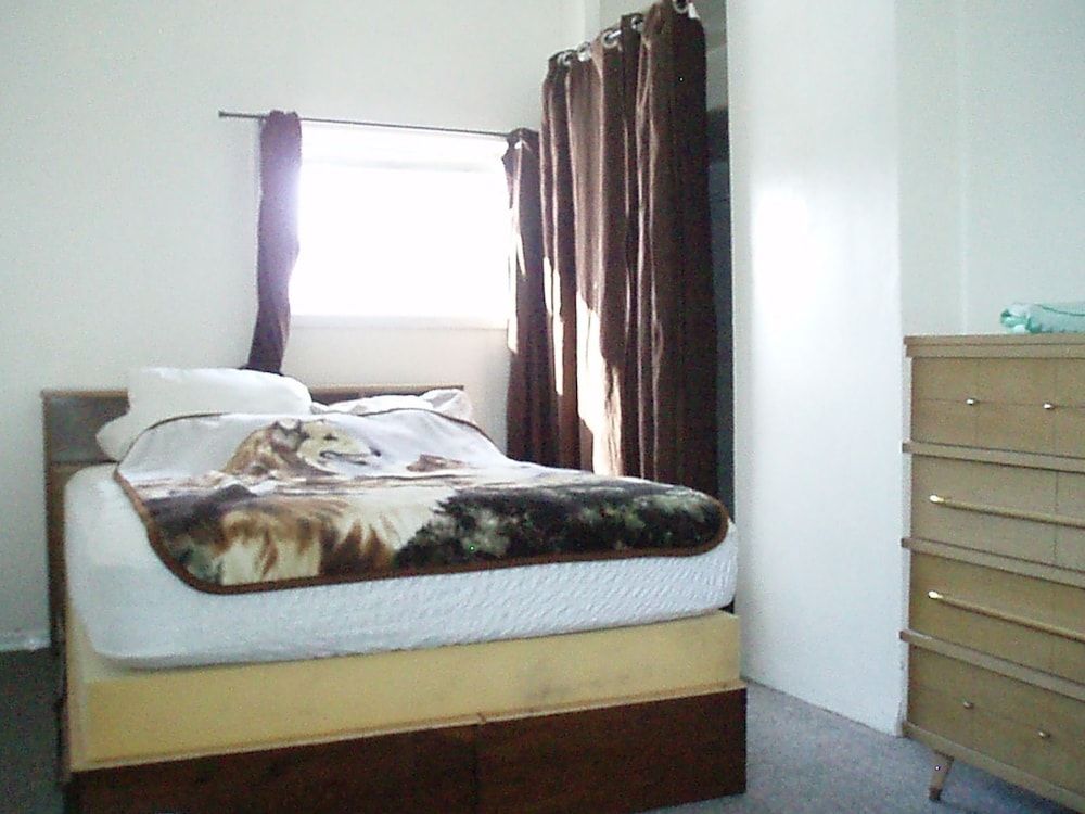 Canora Cozy Cottage 2