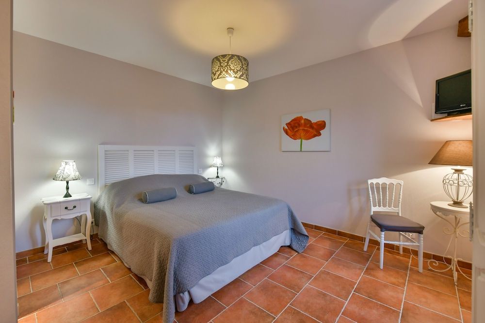 Le clos champagnac at Hotel Golf Chateau de Chailly 3