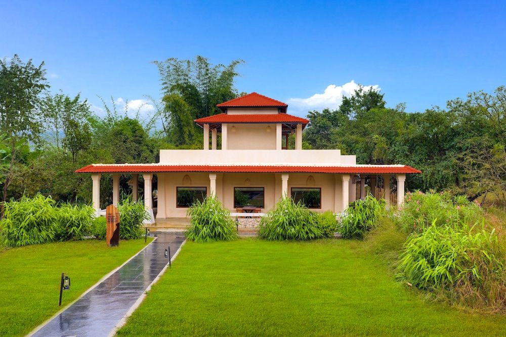 Lemon Tree Wildlife Resort Kanha 4 estrellas en Kānha
