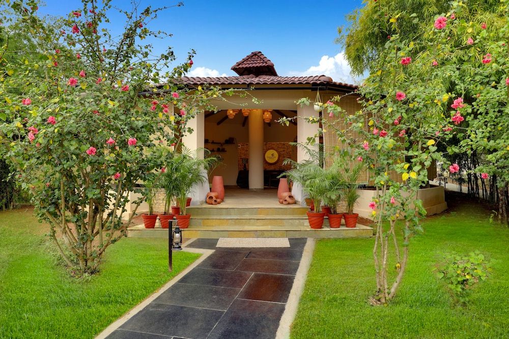 Lemon Tree Wildlife Resort Kanha 2
