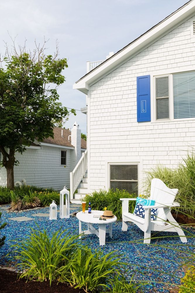 Blue - Inn on The Beach 3