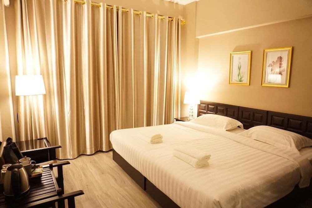 Taris Art Hotel Phrae 3 estrellas en Phrae