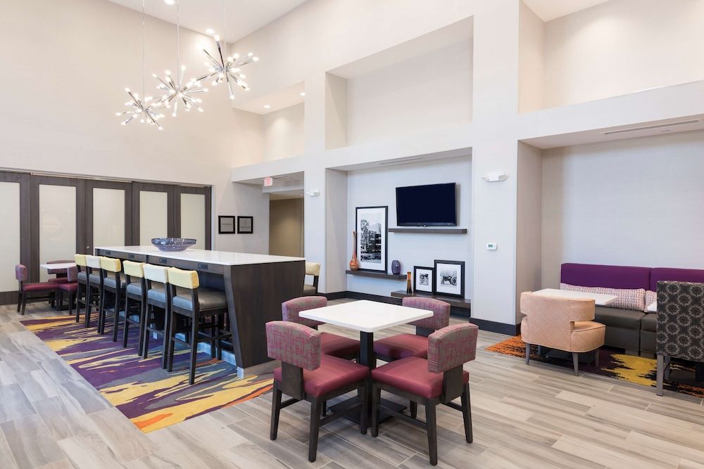 Hampton Inn & Suites West Lafayette 2