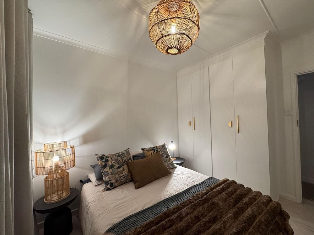 Loddeys Beach House 2