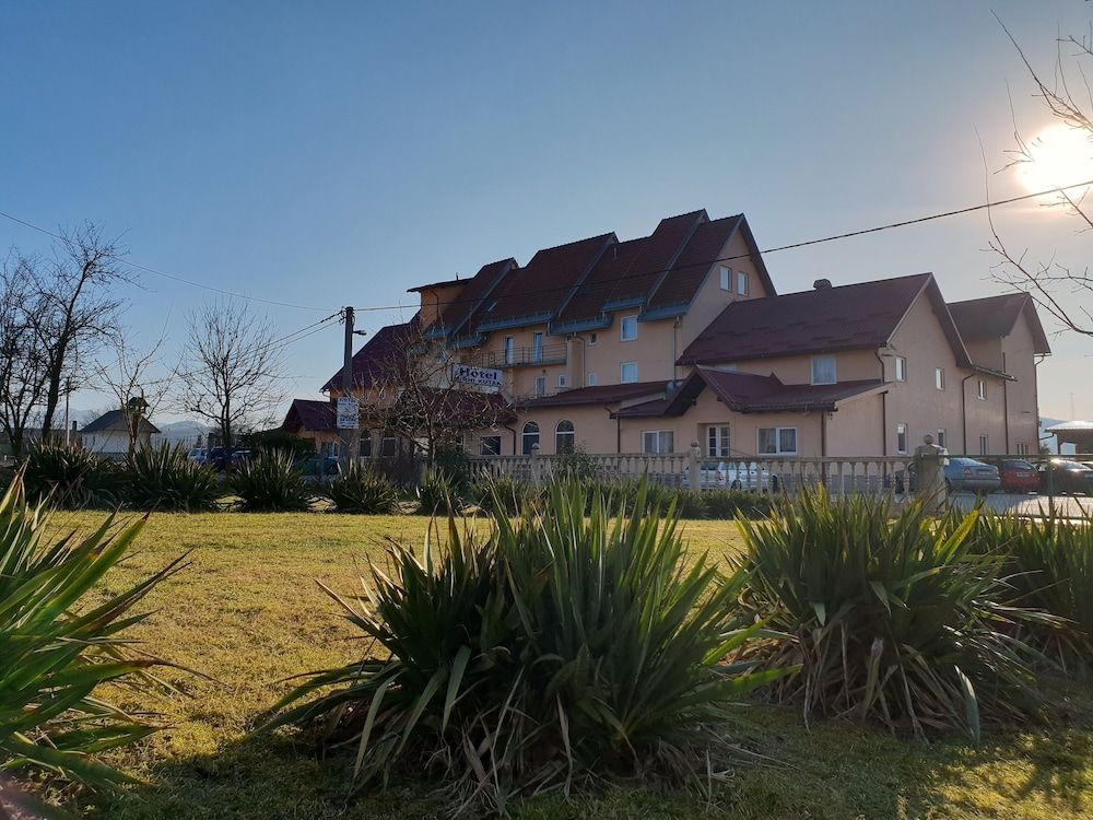 Hotel Mirni Kutak 3 estrellas en Otočac