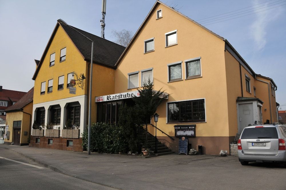 Hotel Gasthof Ratstube -1 estrelas em Kirchheim unter Teck