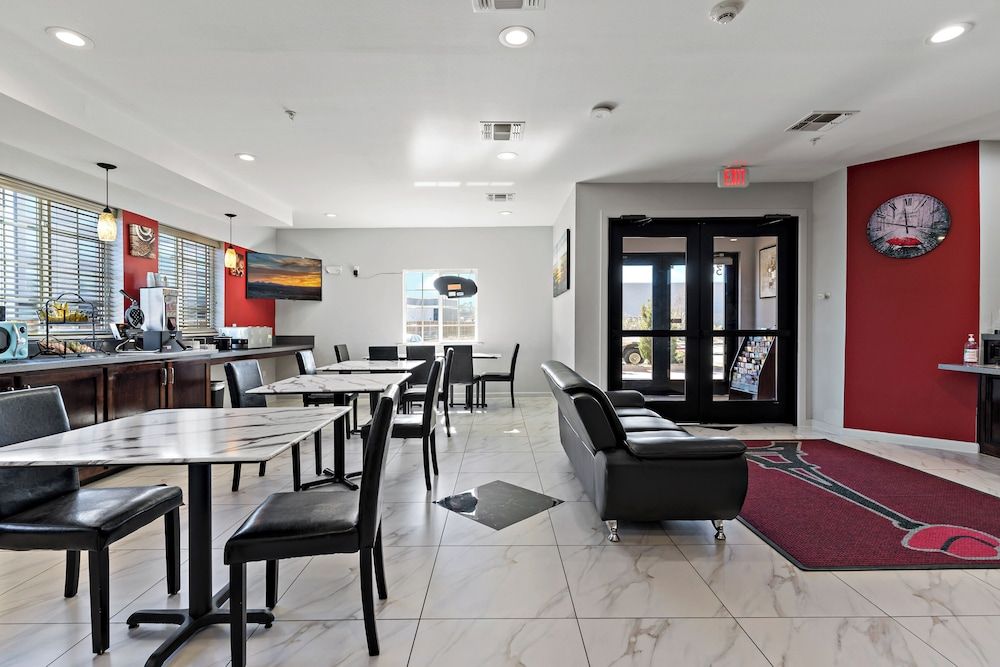 Paris Inn & Suites 2