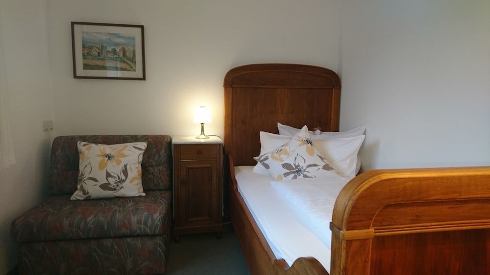 Pension Landhaus Fischer -1 estrelas em Maßweiler