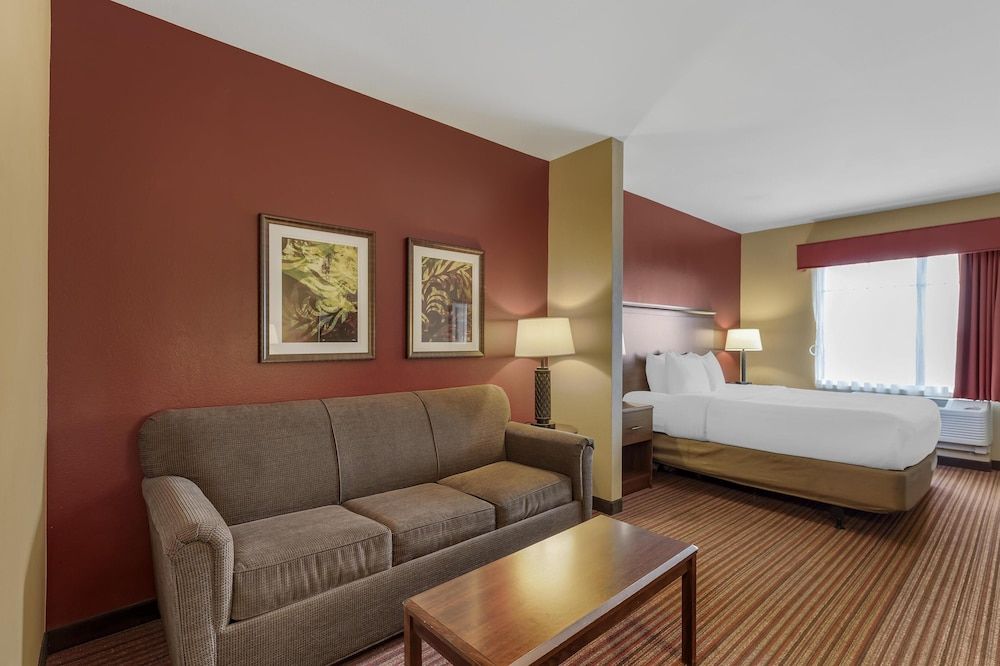 Best Western Plus Hudson Hotel & Suites 3 estrellas en Hudson