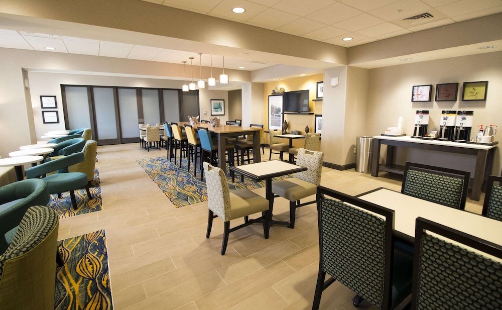 Hampton Inn Decatur Mt. Zion 2