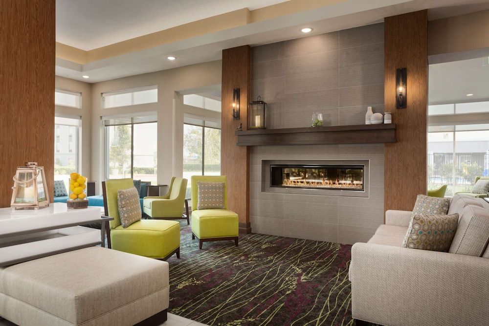 Hilton Garden Inn Houston-Baytown 2