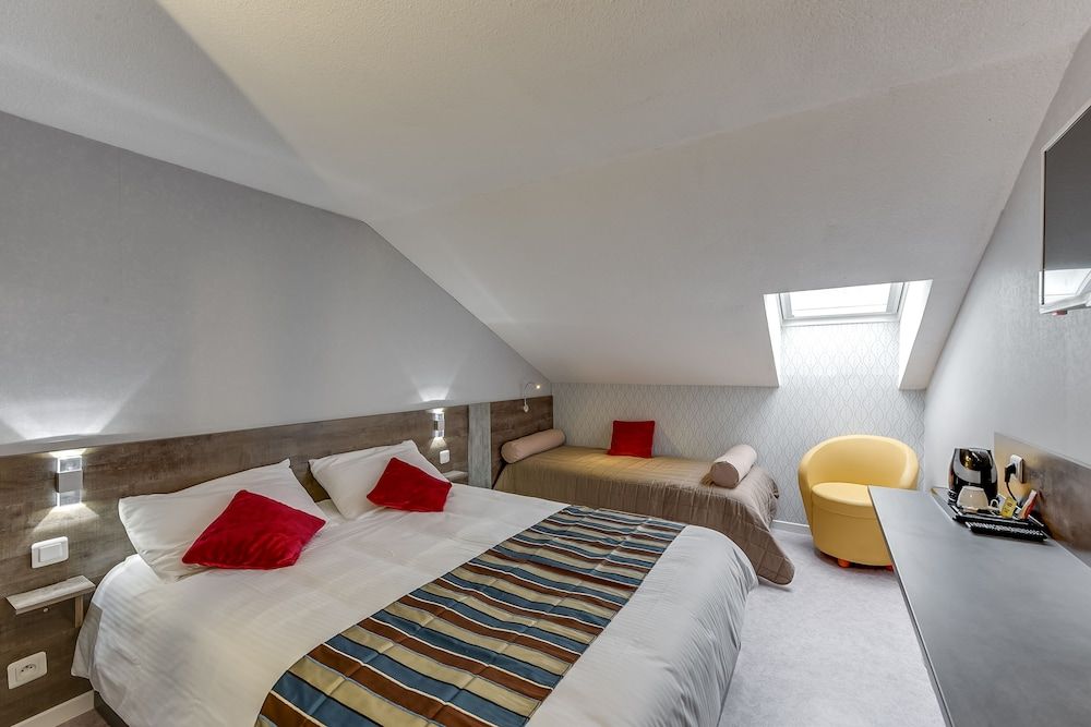 ConfortT Hotel Thouars 2