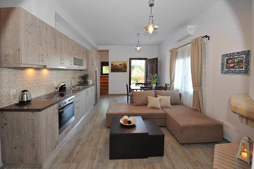 OLIVIA VILLAS -1 estrellas en Raches