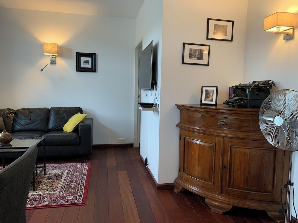 Le Baron Suites & Apartments 3