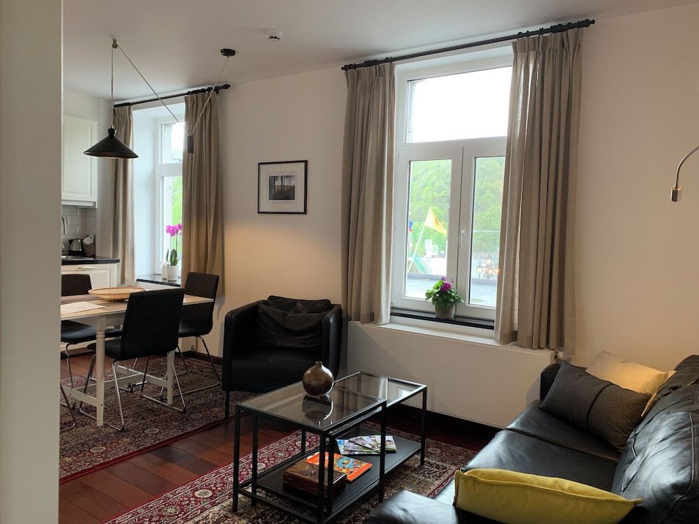 Le Baron Suites & Apartments 2