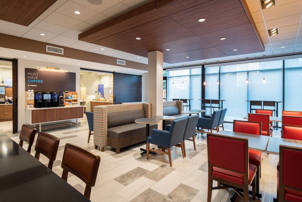Holiday Inn Express & Suites Camas - Vancouver by IHG 3