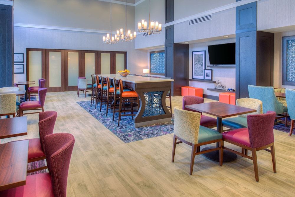 Hampton Inn & Suites Wixom 3